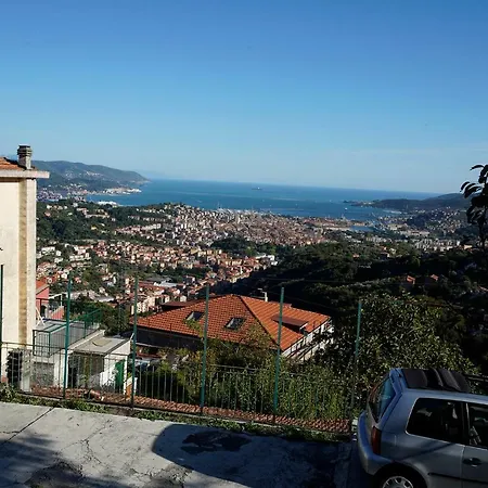 Cinque Terre Terrace * لا سبيتسْيا